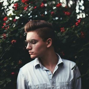 Meet your Posher, Jonathan